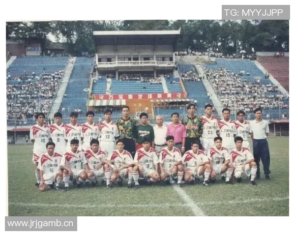 广州羽毛球队的比赛经验分享与成长之路探讨 广州羽毛球队的比赛经验分享与成长之路探讨